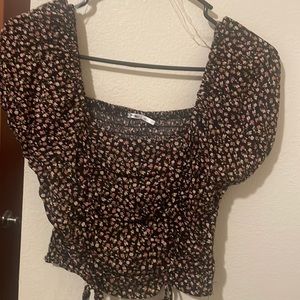 Cropped scrunched Floral top , Size : Large